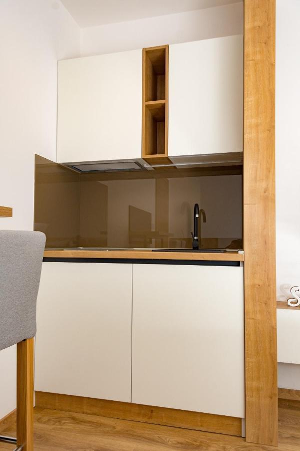 Apartmani Kamavu Τζαχορίνα Εξωτερικό φωτογραφία