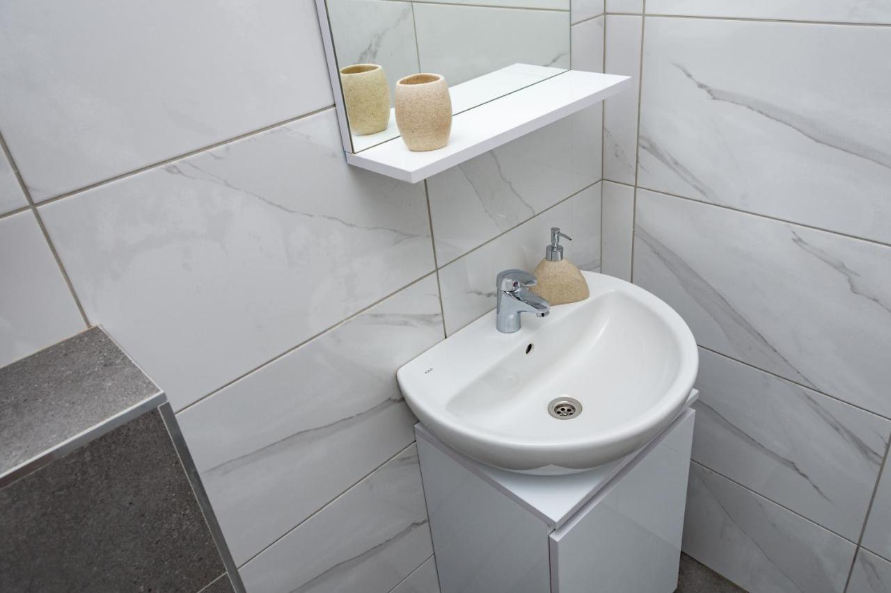 Apartmani Kamavu Τζαχορίνα Εξωτερικό φωτογραφία