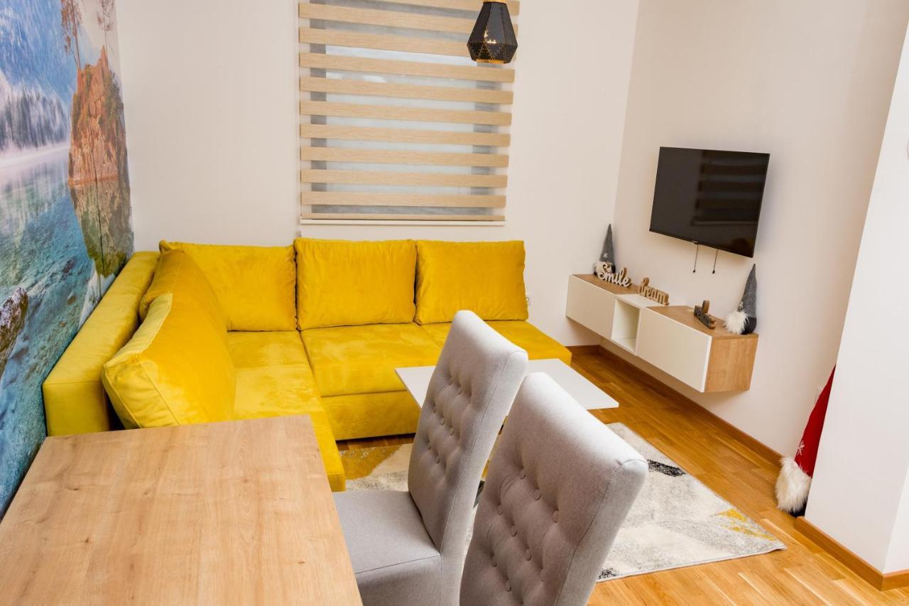 Apartmani Kamavu Τζαχορίνα Εξωτερικό φωτογραφία