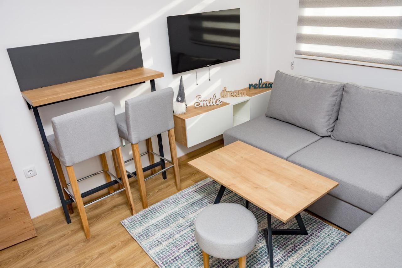 Apartmani Kamavu Τζαχορίνα Εξωτερικό φωτογραφία