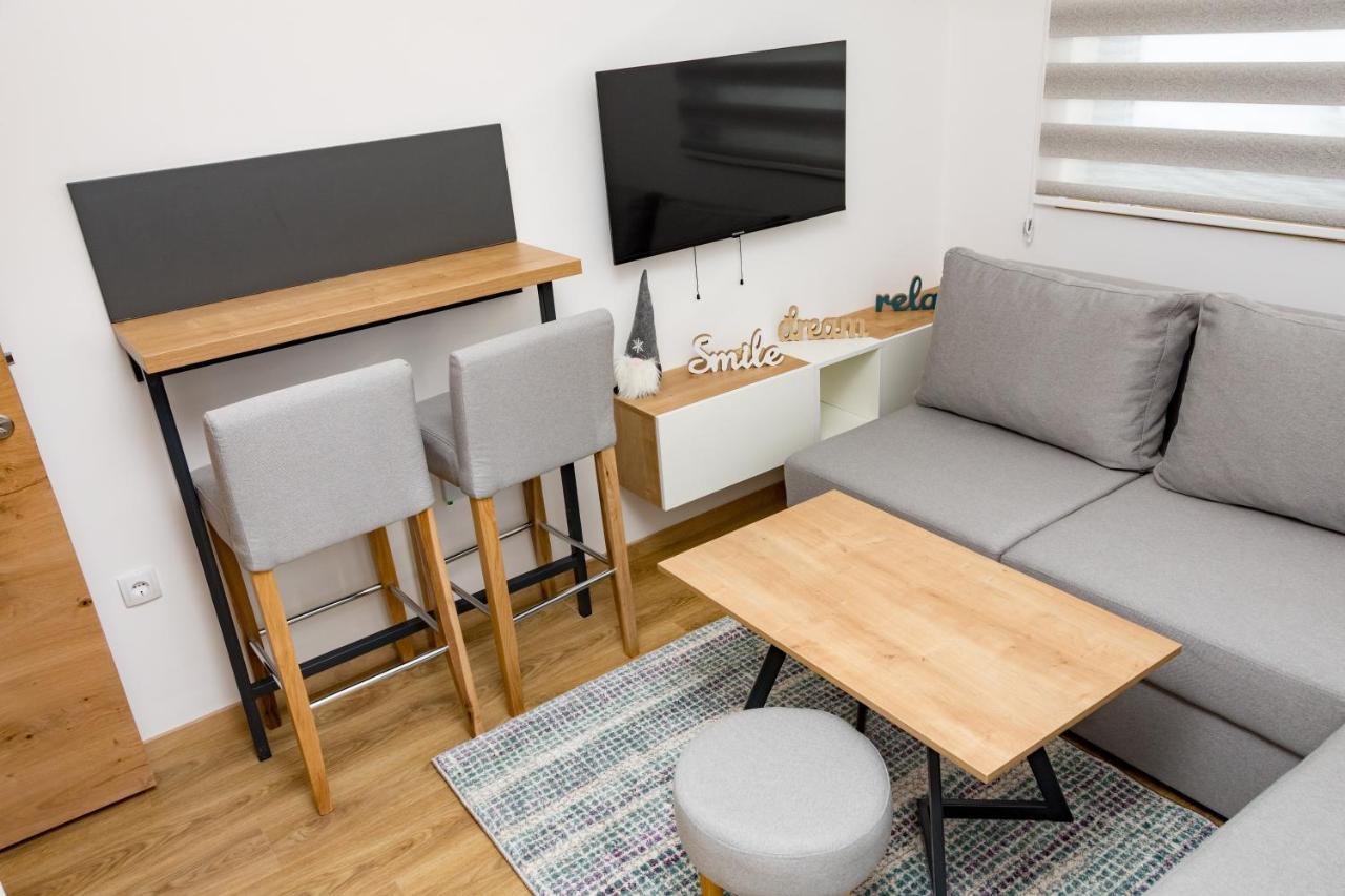 Apartmani Kamavu Τζαχορίνα Εξωτερικό φωτογραφία